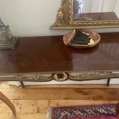 sideboard