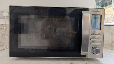 microwave oven