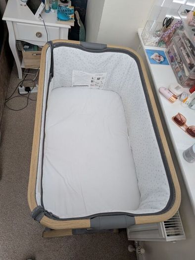 Tutti Bambino Cozee Co-sleeper cot