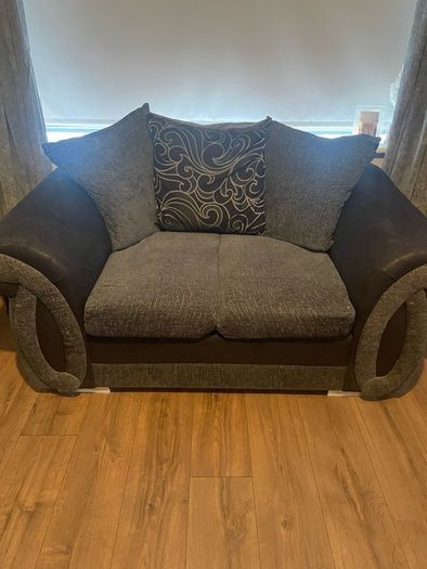 3 + 2 seater sofa suite