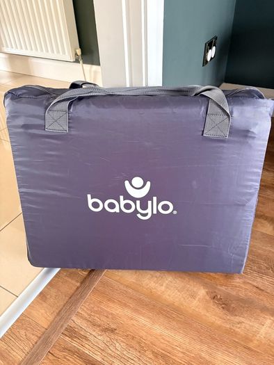 Travel cot