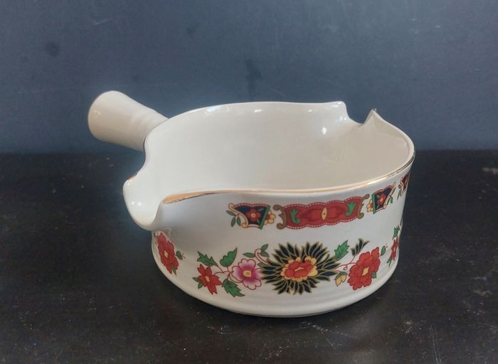 Fabulous Arklow Studio Kraft Single Handled Double Spouted Sauce Boat in the Chinese Peony Pattern
