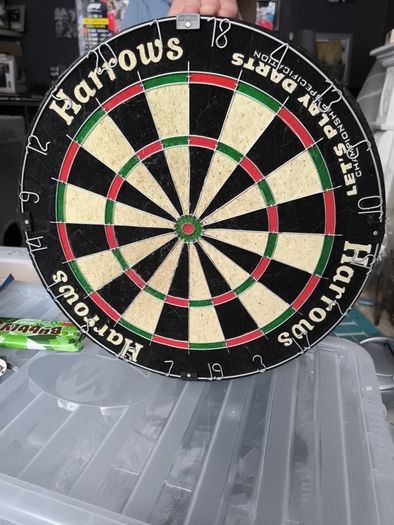dart board