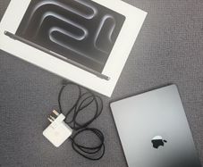 MacBook Pro 14-inch M4 chip 16GB Memory 512GB Storage 10-core