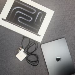 MacBook Pro 14-inch M4 chip 16GB Memory 512GB Storage 10-core