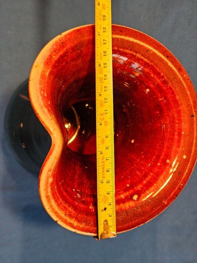 Beautiful Stately Colm De Ris Vase