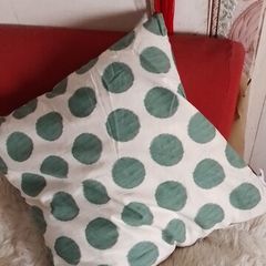 cushions zip covers inc feather inners.large size .hav 3. 8ea or 3 for 20