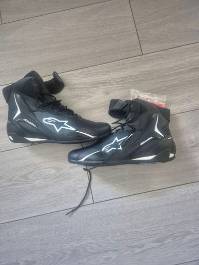 alpinestars boots
