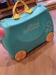 trunki kids ride on suitcase