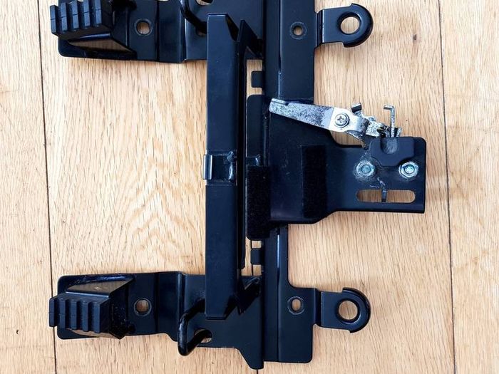 FZ1N Fazer bracket riders seat carrier 2006-2012