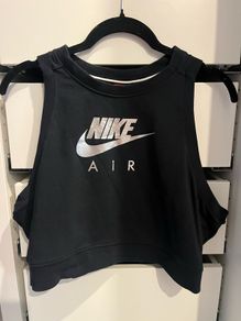 nike crop top XL