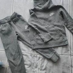 Nike tracksuit 3-4 years