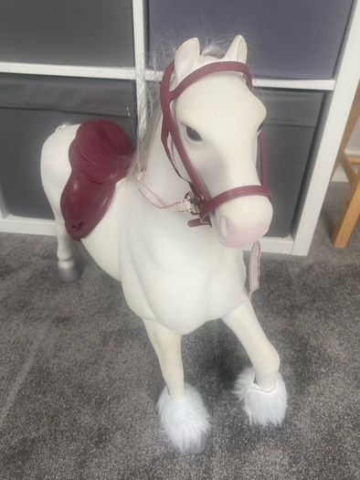 toy horse