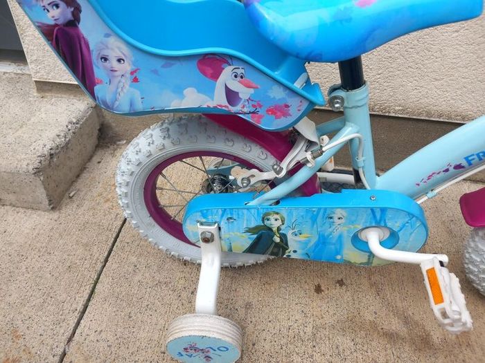 Kids frozen bike size 12 inch wheels.