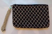 Clutch pouch
