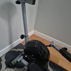 Cross trainer