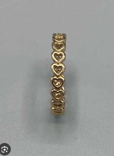 Pandora Band of Hearts Ring gold