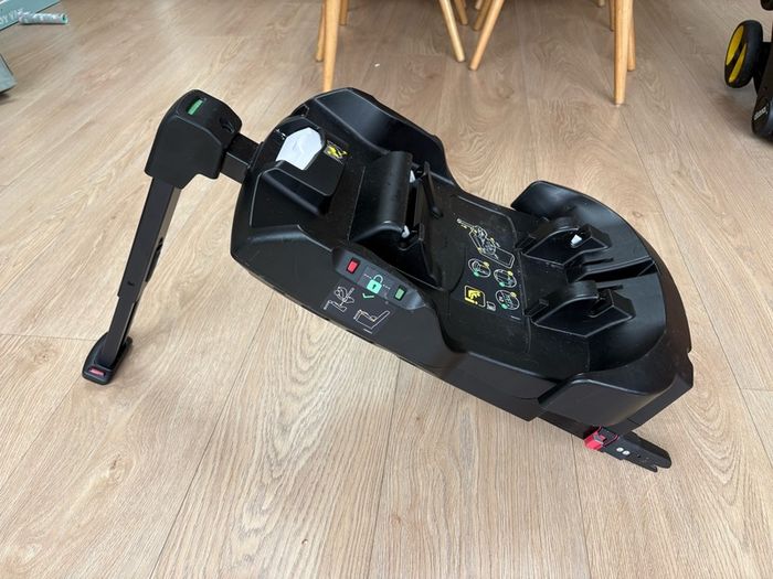 Doona i Infant Car Seat & Isofix Base