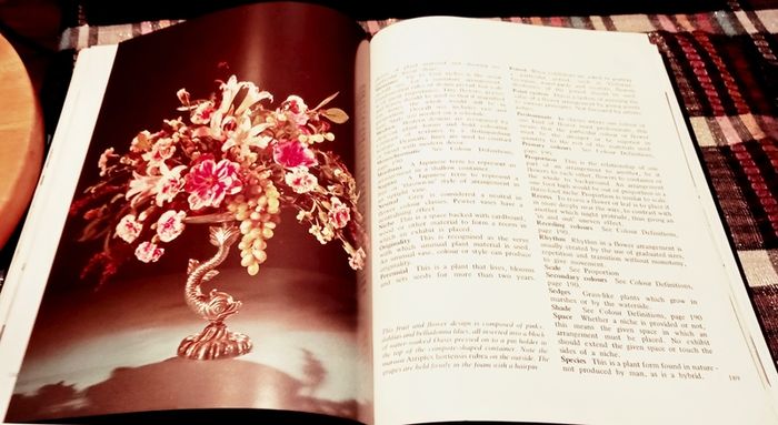 1969. Julia Clements. Gift Book Of Flower Arranging