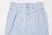 Levi's Light Wash Blue Denim Pleated Featherweight Mini Skirt 12UK/40EU