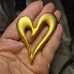 Vintage Golden Large Heart Broich