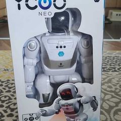 Toy / walking gliding, dancing robot /