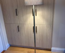 Freestanding floor lamp