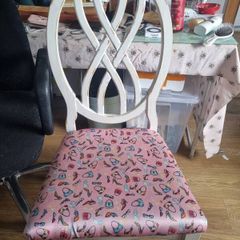 dressing table chair