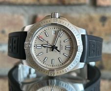 Breitling Colt Chronometer - Mens Wristwatch
