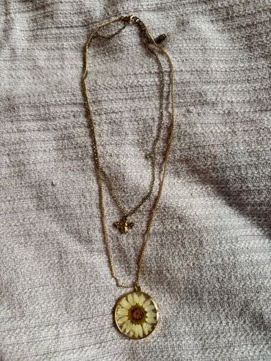 Bee and flower necklace