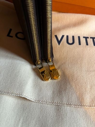 Louis Vuitton Double Zip Pochette