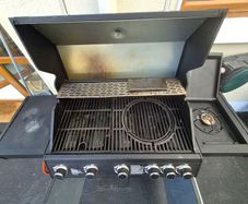 BBQ selling
