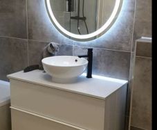 LED Mirrors Ensuite Many Sizes and Shapes Bathroom Bedroom Bluetooth Speakers Demister Antifog Fog Free Makeup Dual LED Bright Light Adjustable Brightness Touch Sensor