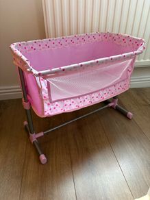 toy baby crib