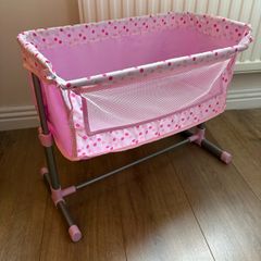 toy baby crib