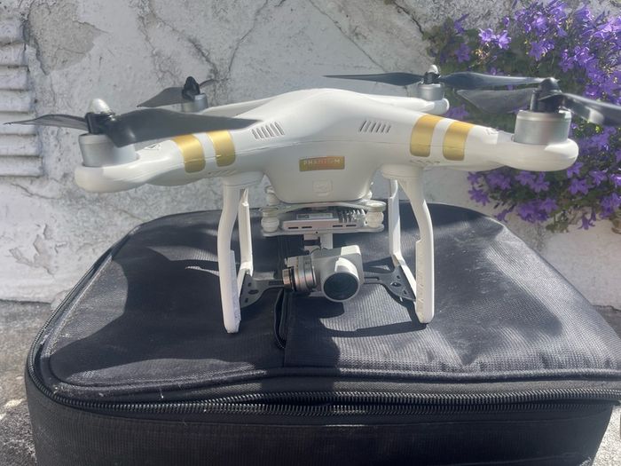 DJI Phantom 3 Pro plus accessories