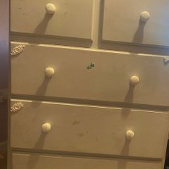 Wooden chest of drawers