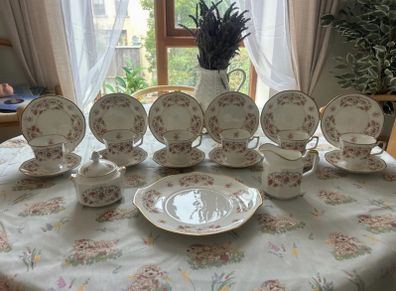 21 piece Queen's fine bone china tea set