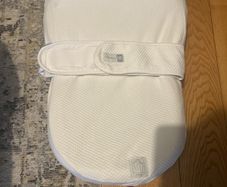Cocoonababy nest , comes with a second cover ,in great condition , suitable from newborn to 3 months