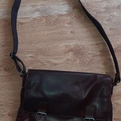 Ashwood Leather "Oscar" Medium Messenger / Laptop Bag - Genuine Brown Leather