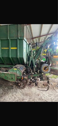 Beet harvester