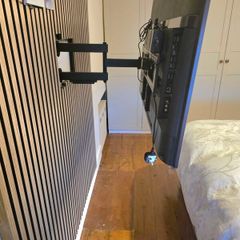 LOGIK LFML16 Full Motion 32-50" TV Wall Bracket