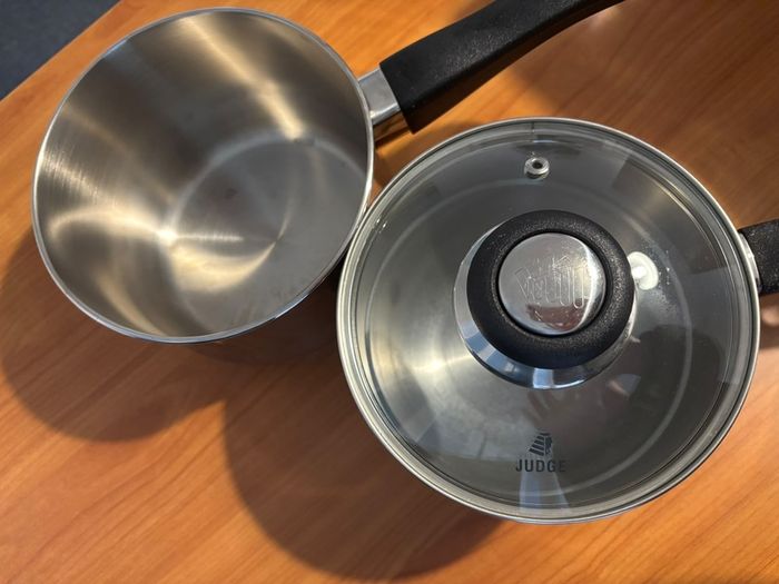 Judge pots