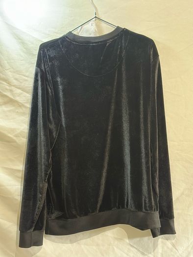 long-sleeve sweatshirt from Zara