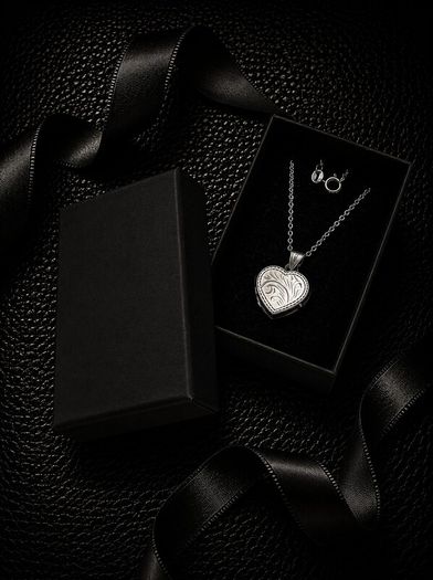 Vintage 925 Sterling Silver Locket Necklace