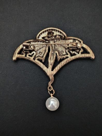 Art Nouveau Vintage Style Angel Lady Wings Fairy Pearl Brooch Pin