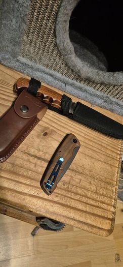 hunting/camping knifes