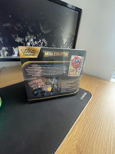 Mega Evolution: Mega Lucario ETB