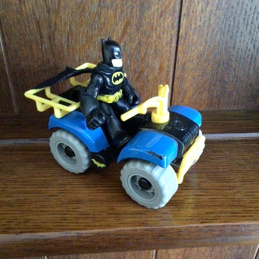Imaginext D.C Comics Batman figure 4 wheeler ATV caped crusader