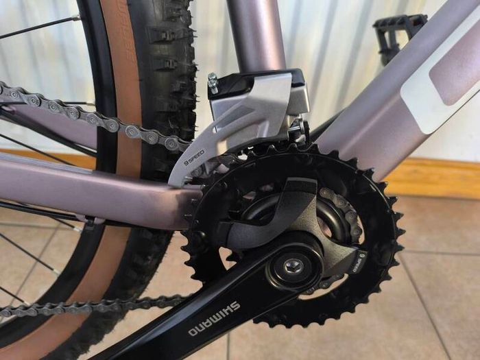 cube access Pro Woman bicycle